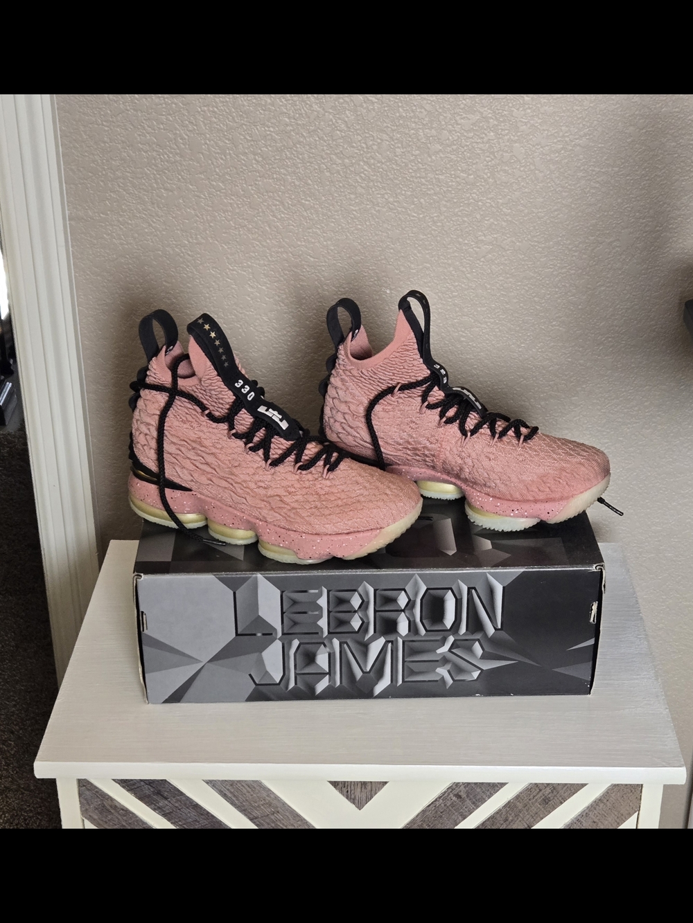 MAKE OFFER Nike LeBron 15 Sneakers